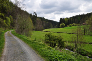 Malebné údolí Ohře kousek za hranicemi