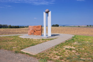 Dva památníky bitvy u Slavkova