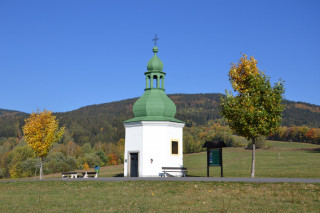 Kaplička na úbočí Kostelního vrchu