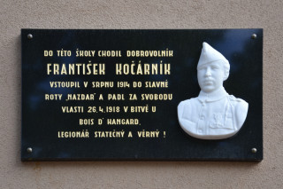 Pamětní deska legionáře Františka Kočárníka
