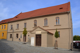 Klasicistní synagoga v Brandýse nad Labem