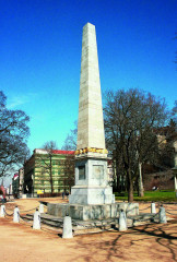 Obelisk v Denisových sadech