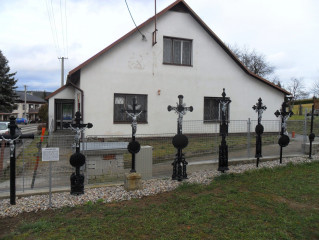 Galerie křížů ve Fryšavě