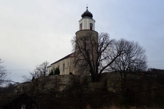 Původní středověký hrad Frýdberk, nyní kostel sv. Josefa v Žulové.