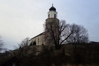 Krajinou žulových lomů a pevných hradů