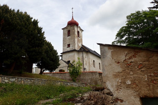 Pozdně barokní kostel Nanebevzetí Panny Marie ve Vojtíškově
