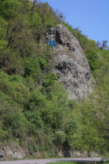 Útes se skalní kaplí geomorfologicky patří k Pohronskému Inovci.