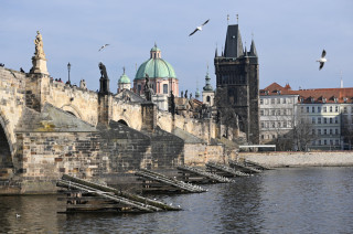 Vltava Rouskovi učarovala. Při pohledu z Kampy na Karlův most a Staroměstskou mosteckou věž se tomu člověk vůbec nediví. 
