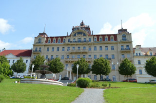 Klebelsbergův palác v Mariánských Lázních byl postaven roku 1821 manželem Ulričiny matky. Goethe zde byl jedním z prvních hostů hned v roce 1821.