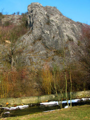 Jedna ze skal nad Dalejským potokem