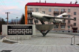 MIG-15 tvoří památník v Příboře.