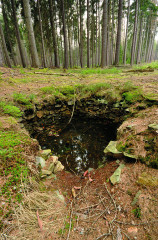 Čertova studna v zaniklé
středověké vsi Bor