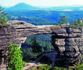 Pravčická brána patří k našim nejznámějším přírodním výtvorům.
