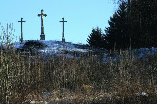 Kamenné kříže kalvárie byly vztyčeny v červenci
roku1832, slavnostní p